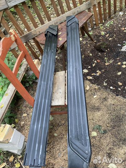 Накладные пороги RAV4