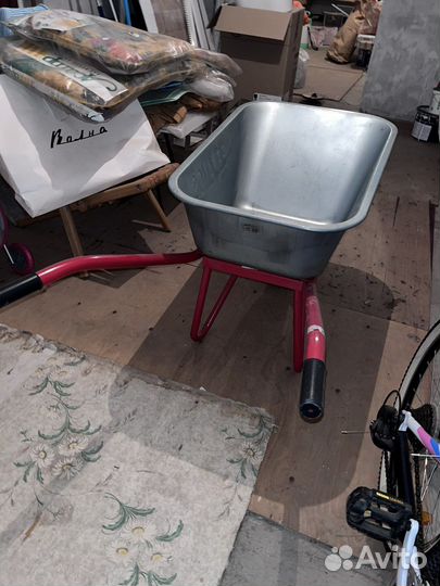 Тачка садовая строительная