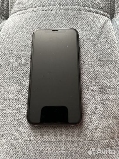 Телефон iPhone 11 64gb
