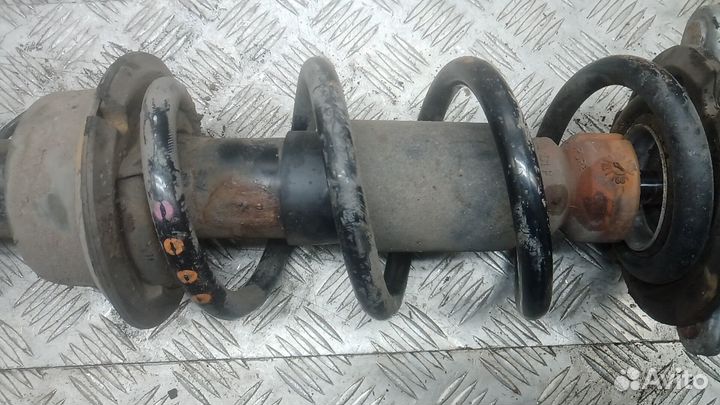 Б/У Б/У Стойка передняя правая