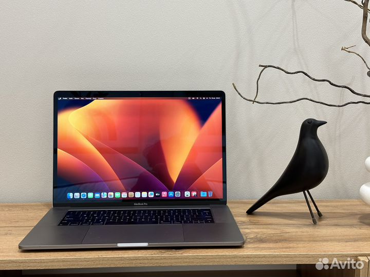 Macbook pro 15 2017 i7/16gb/256gb новый акб