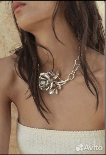 Чокер ожерелье с розой Zara