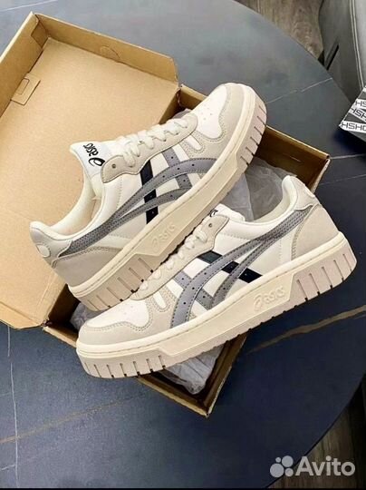 Asics Court MZ 