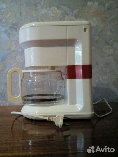 Кофеварка электрическая,капельная