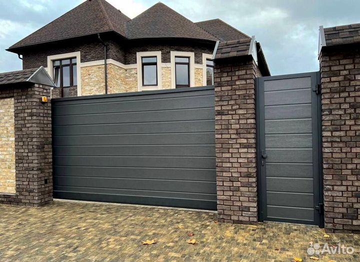 Секционные ворота