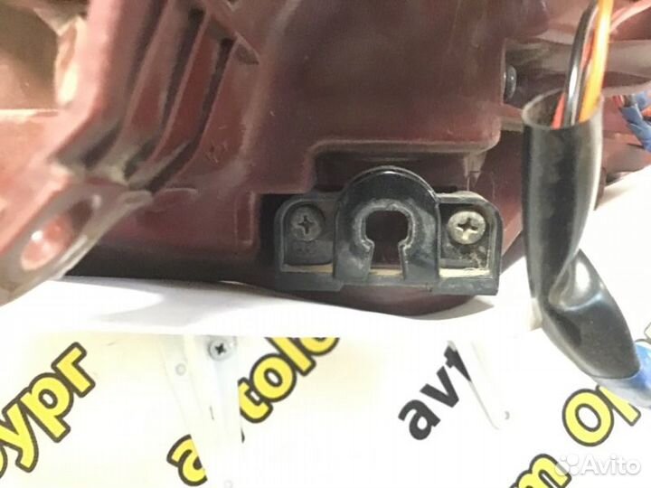 Фонарь левый Infiniti Qx70 S51