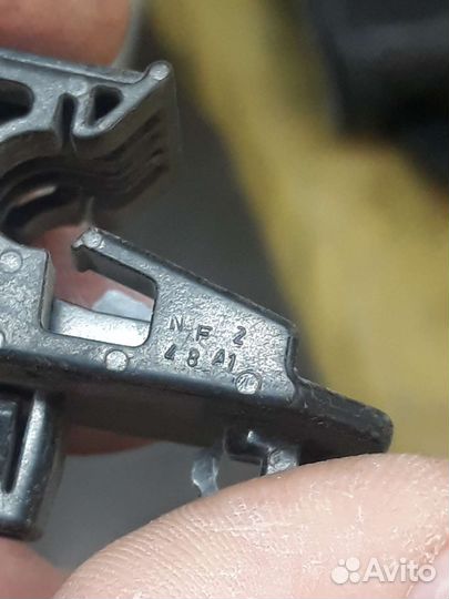 Тойота клипса крепления фары toyota