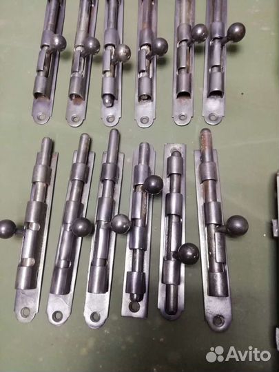 Ручки, шпингалеты, задвижки, замки