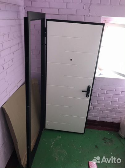 Входные стальные металлические дверь Эко-1