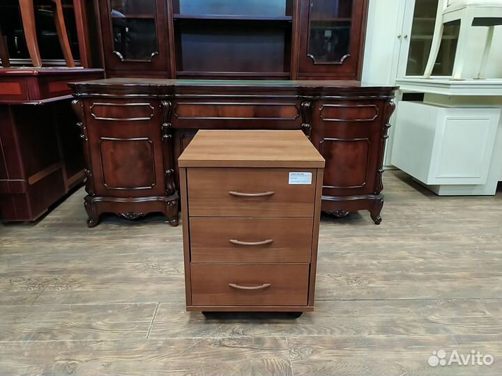 Тумба подкатная 3 ящ. б/у 43х51х60 09344-грд