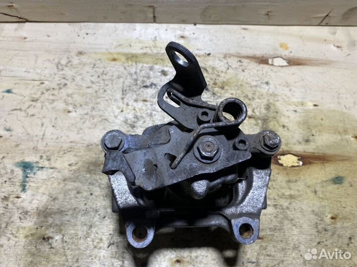 Суппорт задний левый Volkswagen Jetta 6 S51