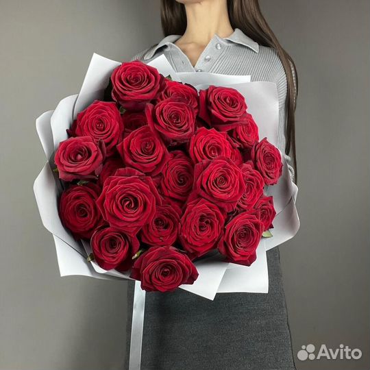 Красные розы 25шт. 60см