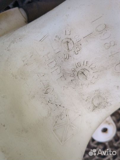 Бачок расширительный Jeep Grand Cherokee, 2011