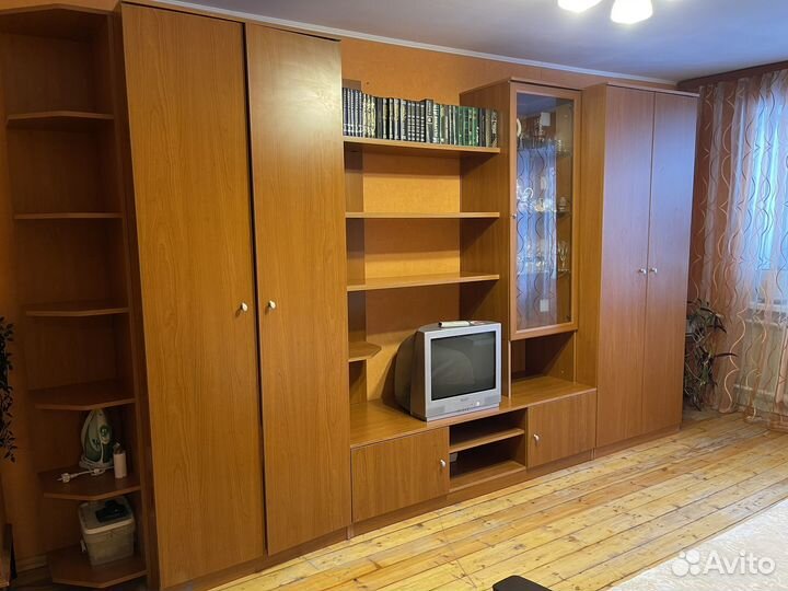 Стенка в гостиную бу