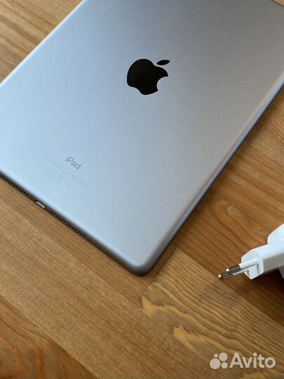 iPad 2018 6 поколение 32 Гб
