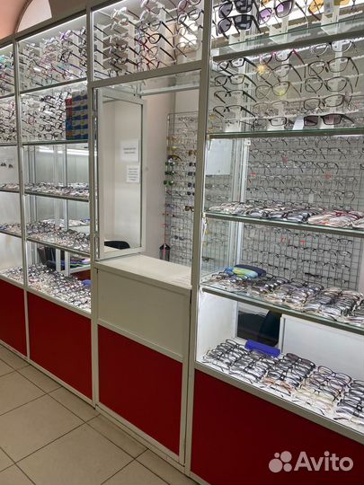 Продавец в отдел оптики