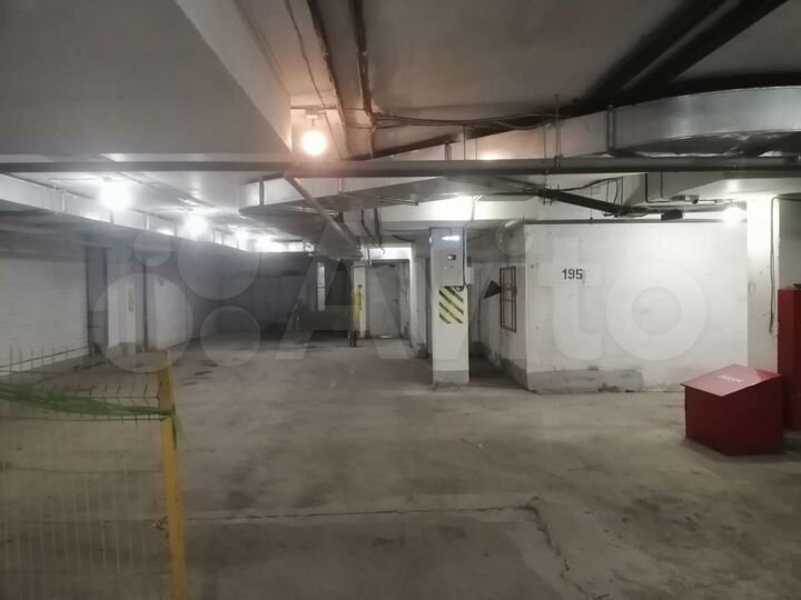 Машиноместо, 14 м²