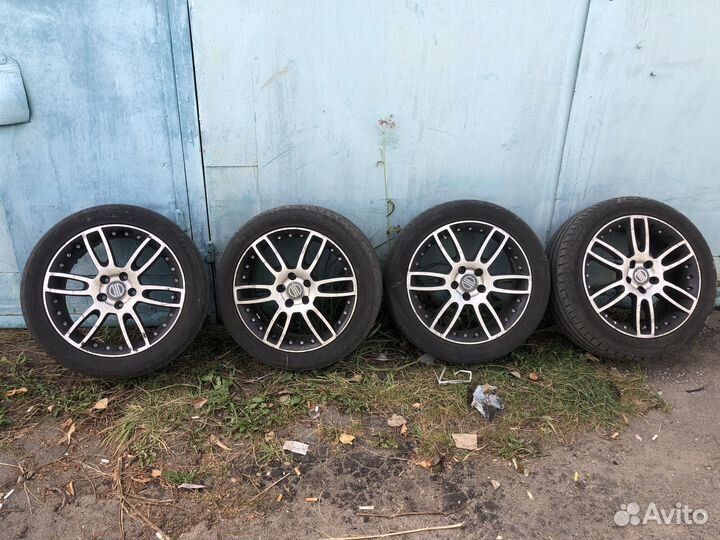 Летняя резина на литых дисках 235/45/17