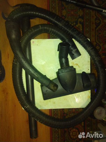 Пылесос Bosch рабочий