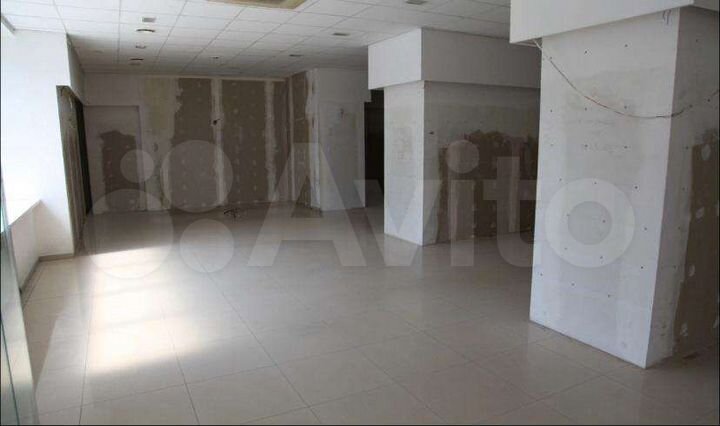 Стрит-ритейл