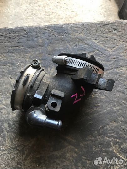 Патрубок воздушного фильтра Mazda Demio