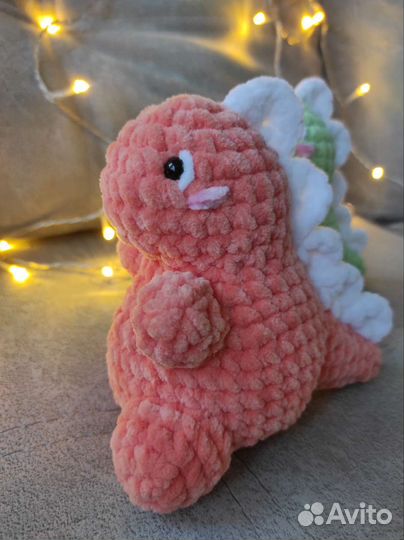 Вязаная игрушка динозаврик