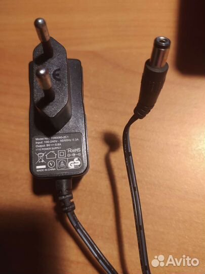 Блоки питания 9v - 2a, 0.6а