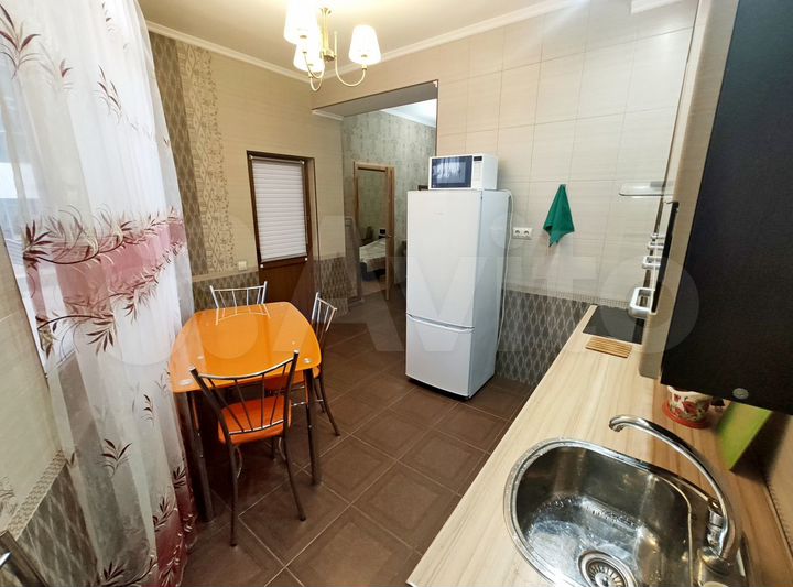 1-к. квартира, 50 м², 1/4 эт.