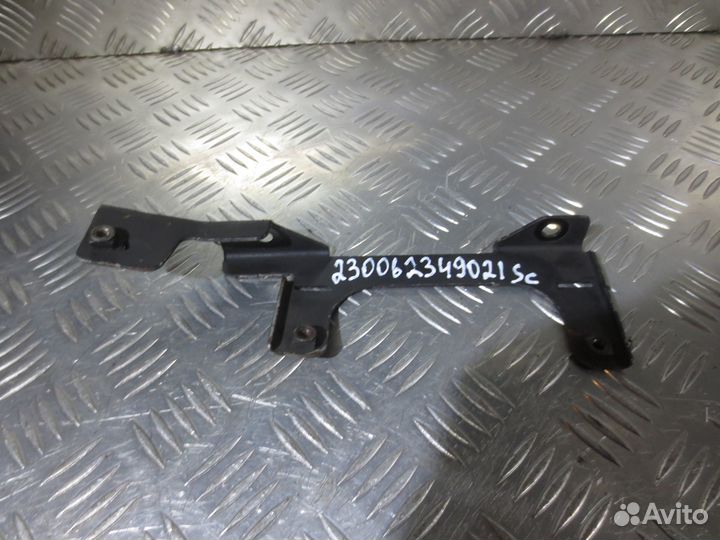 Кронштейн проводки Scania 1516976