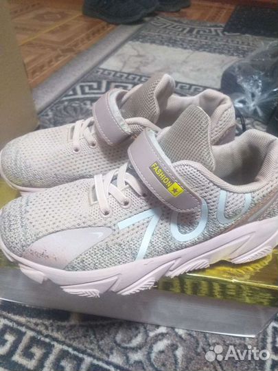 Кросовки 2пары