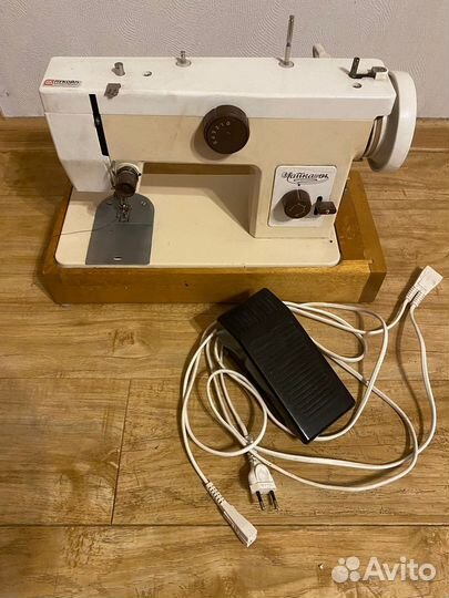 Швейная машина Чайка 134
