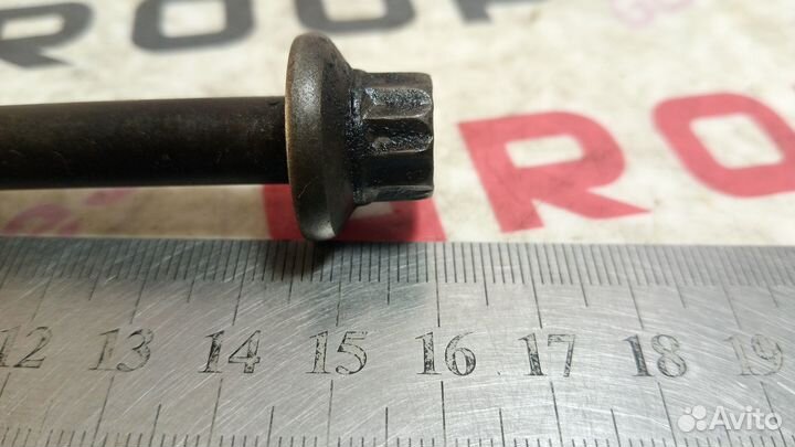 Болт гбц L3 (CX-7) б/у