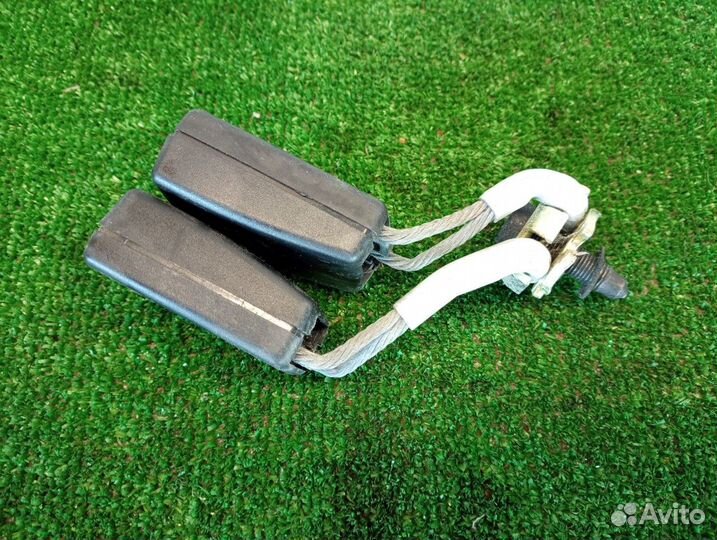 Замок ремня безопасности Volkswagen Passat