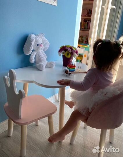 Детский стол и стул