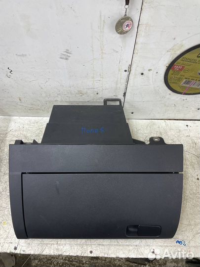 Бардачок Volkswagen Polo 5 Седан