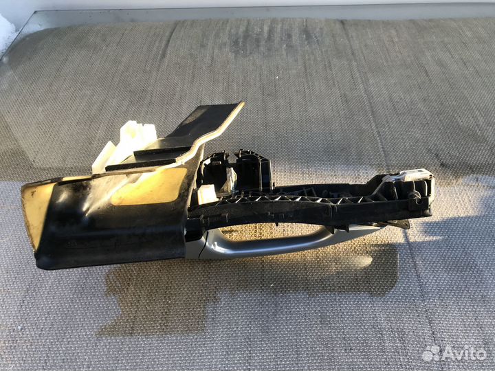 Mercedes W212 E-Class передняя правая ручка