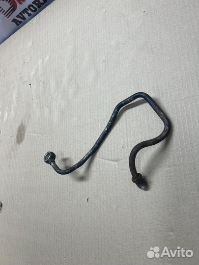 Задняя левая трубка гиброподвески LX 450 570