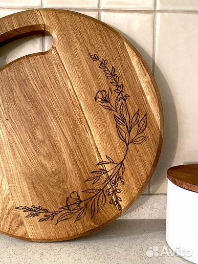 Разделочная доска из дуба с рисунком