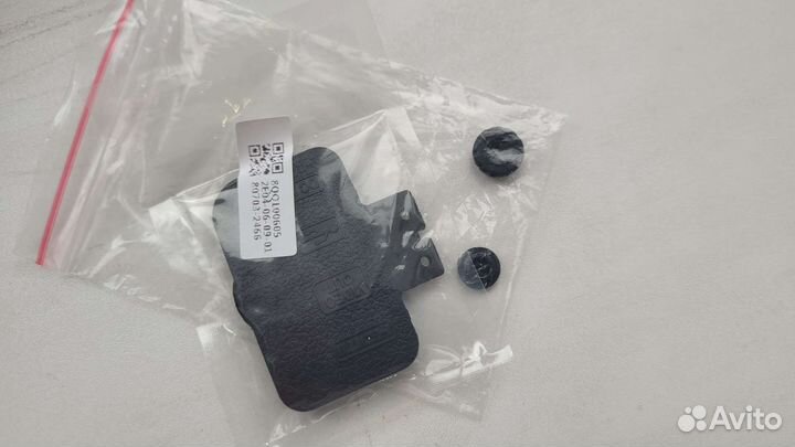 Крышки объективов и другие аксессуары