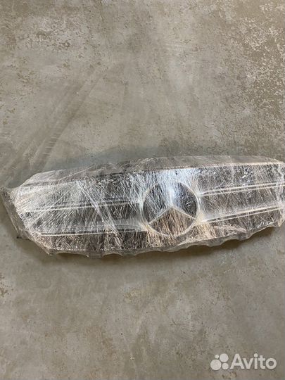 Обвес amg w213 решетка оригинал без дефектов