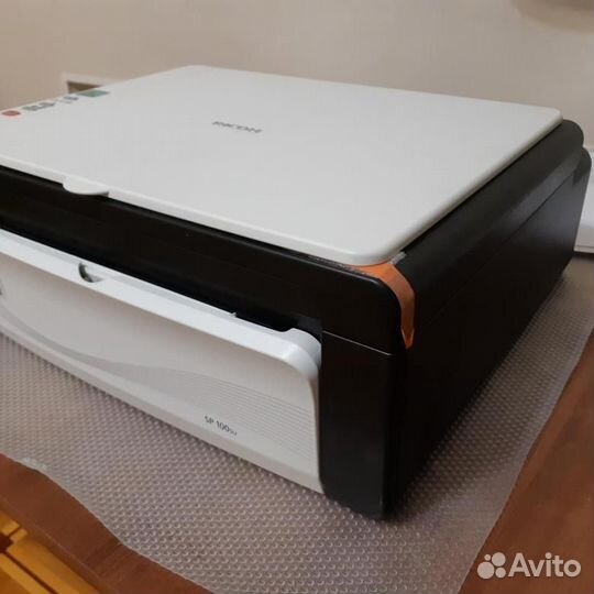 Почти новый лазерный принтер Ricoh SP 100