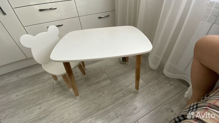 Детский стол и стул