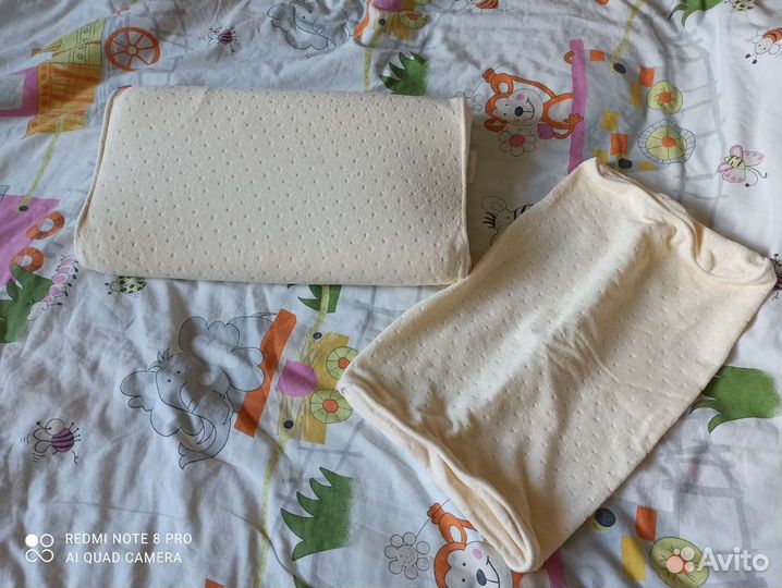 Подушка от 1.5 лет с эффектом памяти и постельное