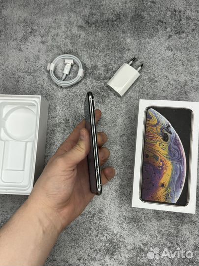 iPhone X, 64 ГБ