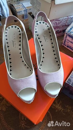 Босоножки 40