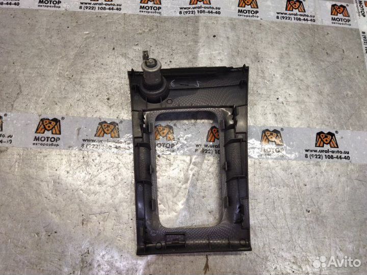 Накладка центральной консоли Toyota Corolla E12