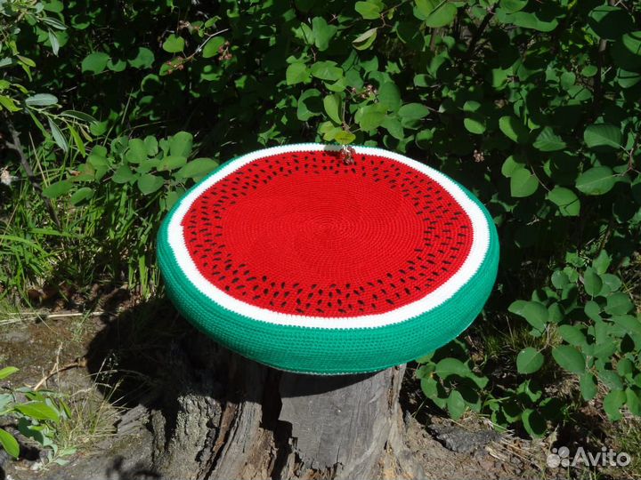 Подушка декоративная оригинальная вязаная крючком