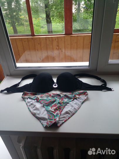 Продам купальник