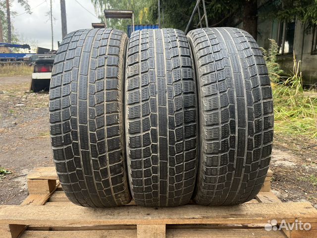 Yokohama Ice Guard IG20 215/60 R17