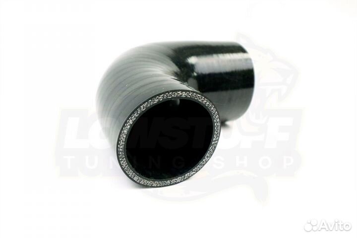 Патрубок силиконовый 90 град 63 мм в 57 мм длина 100 мм стенка 5мм черный